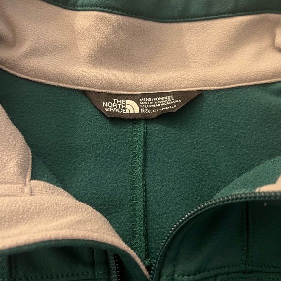 The North Face Men's Green Zip Up Jacket - Picture 4 of 12